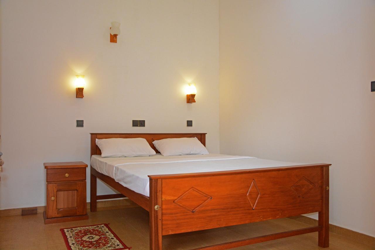 Villa Chaya Хіккадува Екстер'єр фото